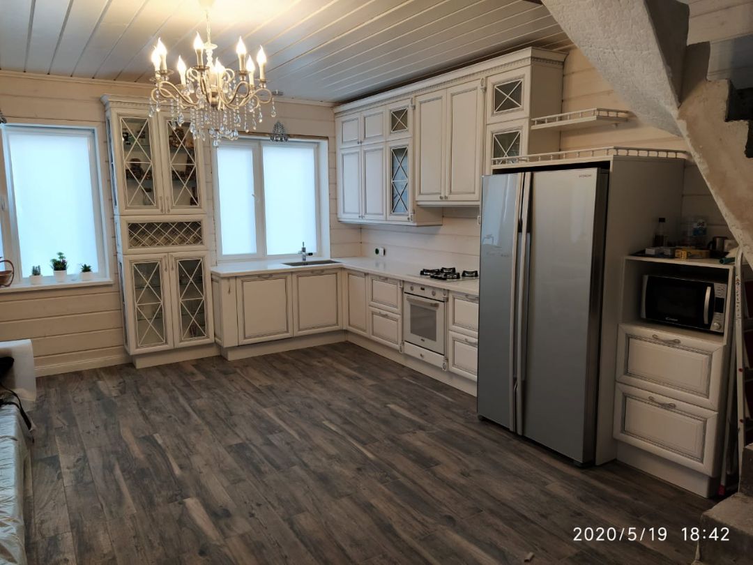 Кухонная столешница из камня на заказ в СПб